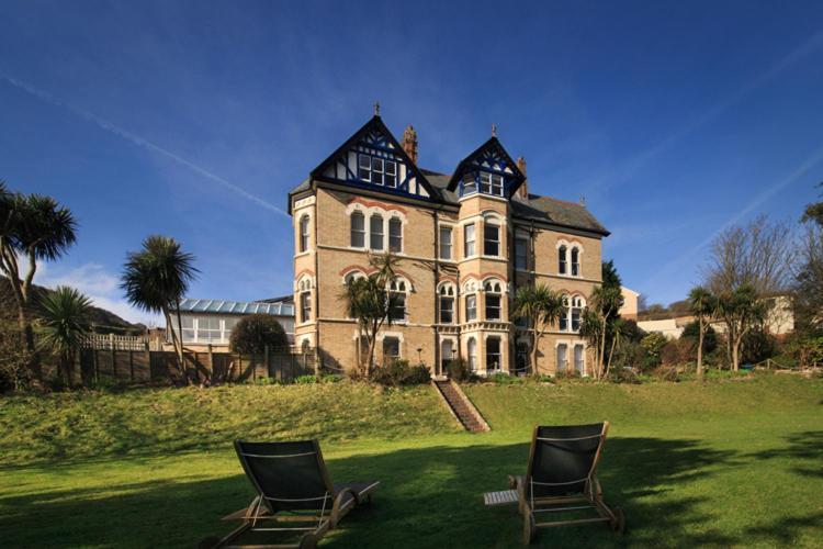Westwell Hall Guest Accommodation, Bed & Breakfast, Luxury Rooms อิลฟราคูมบ์ ภายนอก รูปภาพ
