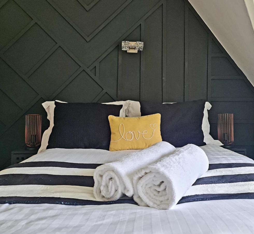 Westwell Hall Guest Accommodation, Bed & Breakfast, Luxury Rooms อิลฟราคูมบ์ ภายนอก รูปภาพ