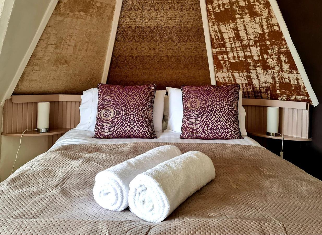 Westwell Hall Guest Accommodation, Bed & Breakfast, Luxury Rooms อิลฟราคูมบ์ ภายนอก รูปภาพ