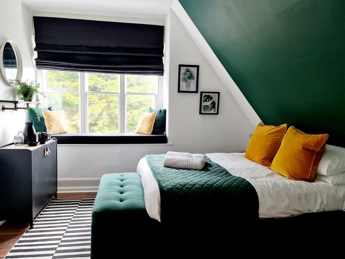 Westwell Hall Guest Accommodation, Bed & Breakfast, Luxury Rooms อิลฟราคูมบ์ ภายนอก รูปภาพ